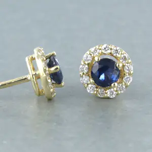 14k gouden entourage oorknoppen met saffier en briljant geslepen diamant kopen? Bied vanaf 260!