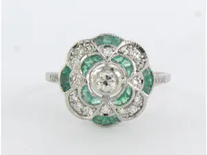 ART DECO STIJL - 14k gouden ring met smaragd en diamant - ringmaat 17.25(54) kopen? Bied vanaf 650!
