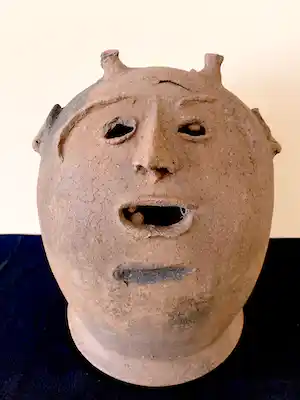 Benin - Terracotta altar head from Benin or Togo verkocht voor € 160!