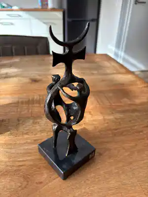 Joep Coppens - Brons kunstwerk van Joep Coppens. Getiteld Samen kopen? Bied vanaf 150!