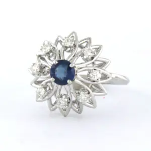 18k wit gouden ring bezet met saffier en briljant geslepen diamant 0.32 ct kopen? Bied vanaf 685!
