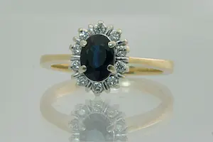 70- Sierlijke 14 krt goud & diamanten ring met diep-blauwe saffier - klein model kopen? Bied vanaf 220!