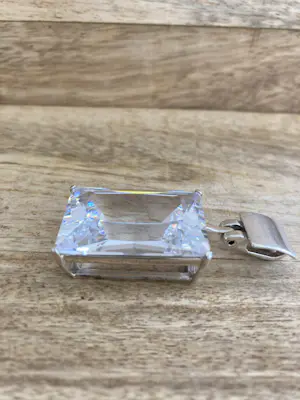 Zilveren hanger met rechthoekig facet geslepen zirkonia kopen? Bied vanaf 59!