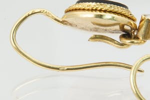 2081- Antiek - 19e eeuws - Victoriaanse set "dangle" oorhangers - onyx en parels kopen? Bied vanaf 370!