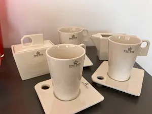 Royal Boch - Zeosen set 4 x kop en schotel met suikerpot en melkkannetje kopen? Bied vanaf 20!