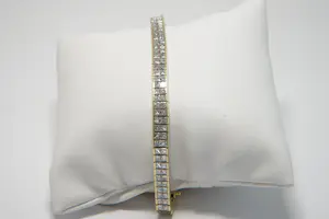 19 - 18 karaats geelgouden armband met ca 13 crt princess geslepen diamanten kopen? Bied vanaf 4850!