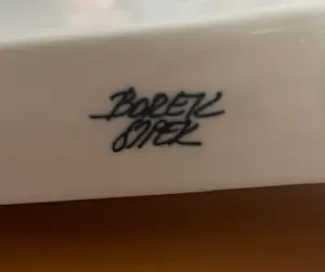 Borek Sipek - Handgemaakte stolp van Boheems kristal met witte porseleinen presenteerschaal kopen? Bied vanaf 115!