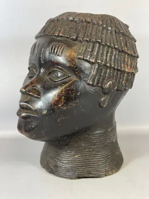 Benin - 230225 - BRONZE Large - 28 cm - African Ife kingdom head - Nigeria. kopen? Bied vanaf 265!