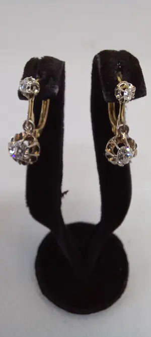 Gouden 18k oorbellen met diamanten ,toetsteen bij juwelier. kopen? Bied vanaf 350!