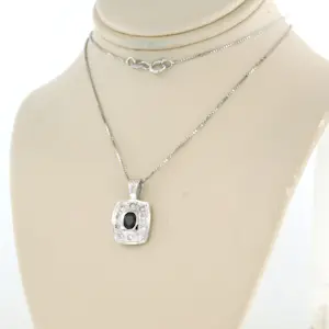 18k gouden collier en hanger met saffier en briljant geslepen diamant tot.0,24ct kopen? Bied vanaf 650!
