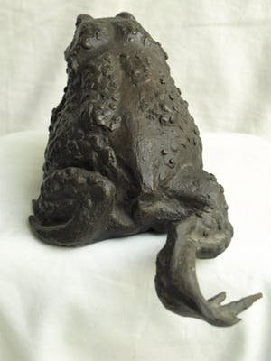 Niet of onleesbaar gesigneerd - Bronzen beeld , Kikker / Pad kopen? Bied vanaf 10!