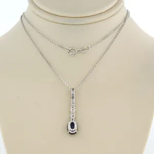 14k gouden collier met een hanger bezet met saffier en briljant geslepen diamant kopen? Bied vanaf 350!
