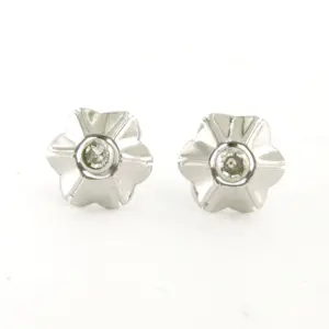 14k wit gouden oorbellen bezet met single geslepen diamanten 0.05ct kopen? Bied vanaf 120!