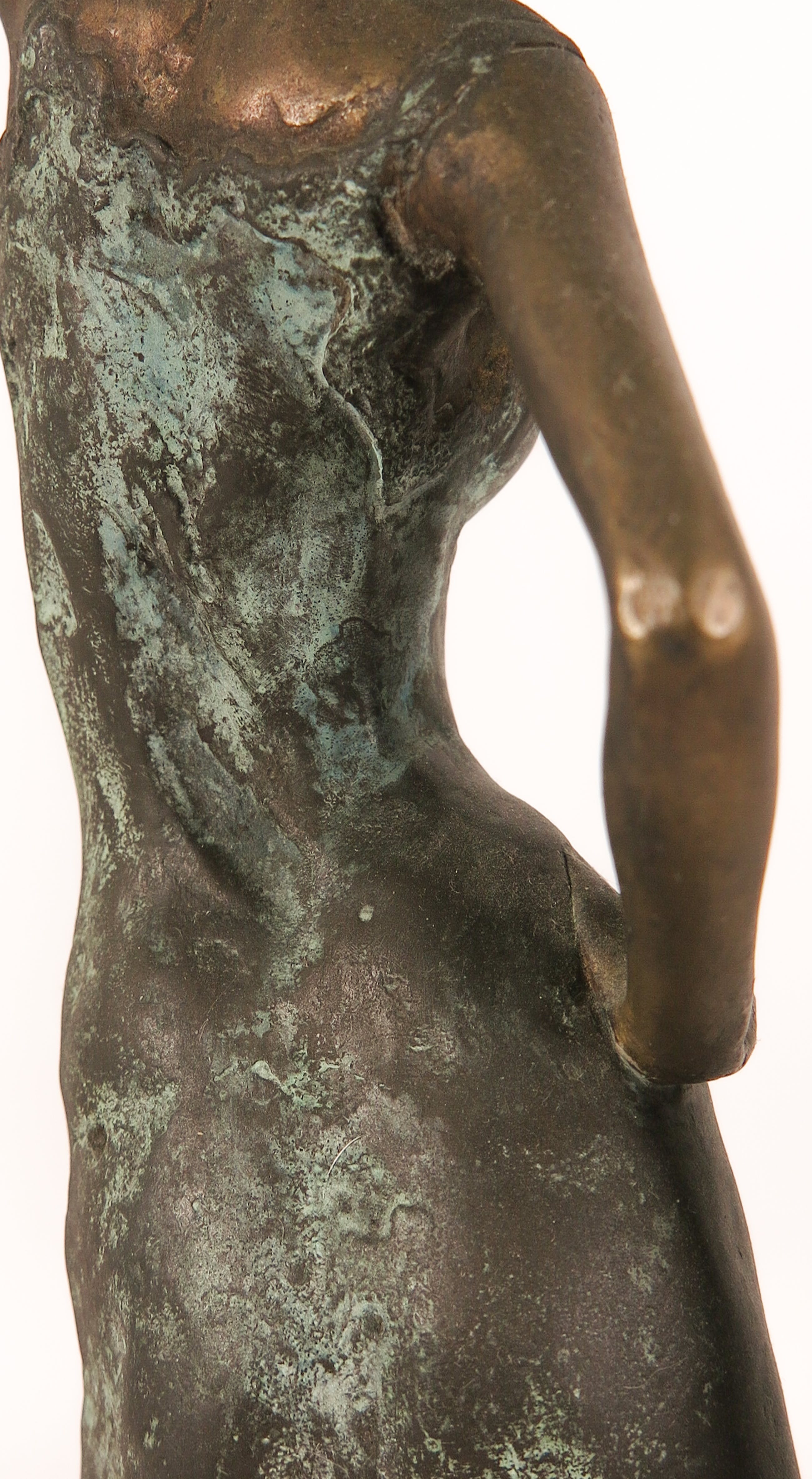 Lászlo Kutas - Groot bronzen beeld, Meisje in deuropening Verkocht 