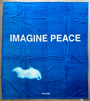 Yoko Ono - Imagine Peace, Digitaldruck auf Strandtuch kopen? Bied vanaf 225!