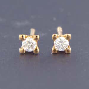18K Goud - rosé gouden oorknoppen bezet met 0.10 ct diamant verkocht voor € 128!