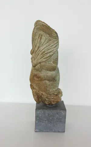 Monica van Dael - Sculptuur van natuursteen, Vrouwentorso kopen? Bied vanaf 150!