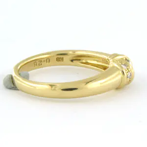 18k geel gouden ring bezet met briljant geslepen diamant 0.31ct kopen? Bied vanaf 700!