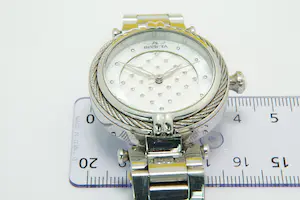 58- Zo goed als nieuw Invicta "bolt lady 28923" dames polshorloge met Box + cert kopen? Bied vanaf 70!