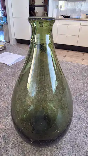 Andries Dirk Copier - Handgeblazen groen glas met ingesloten luchtbubbels - W 1692 kopen? Bied vanaf 500!