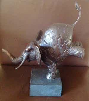 Evert den Hartog - Dansende olifant verkocht voor € 1000!