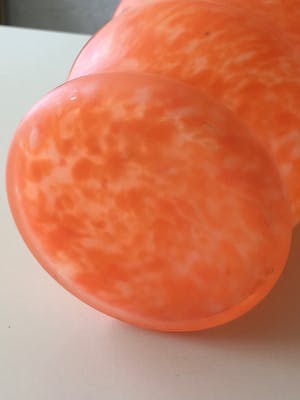 Niet of onleesbaar gesigneerd - Oranje vaas van origineel design kopen? Bied vanaf 1!