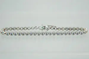 77 - Elegante 1e geh.  Zilveren armband "tennis" model - ca. 50 zirkonia's kopen? Bied vanaf 40!