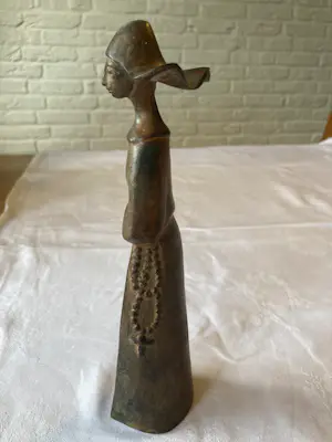 Brons (Onbekend) - Bronzen beeldje van een non, modernistisch abstract kopen? Bied vanaf 50!