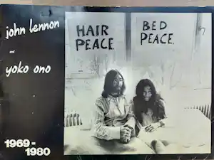 John Lennon - Map Stichting John Lennon Nederland - 13 prenten verkocht voor € 105!